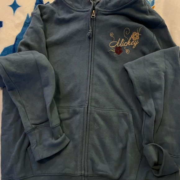 Disney fun!! A blue Mickey hooded sweatshirt. - Picture 3 of 3